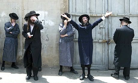 1st-pic-of-ultra-orthodox2.jpg