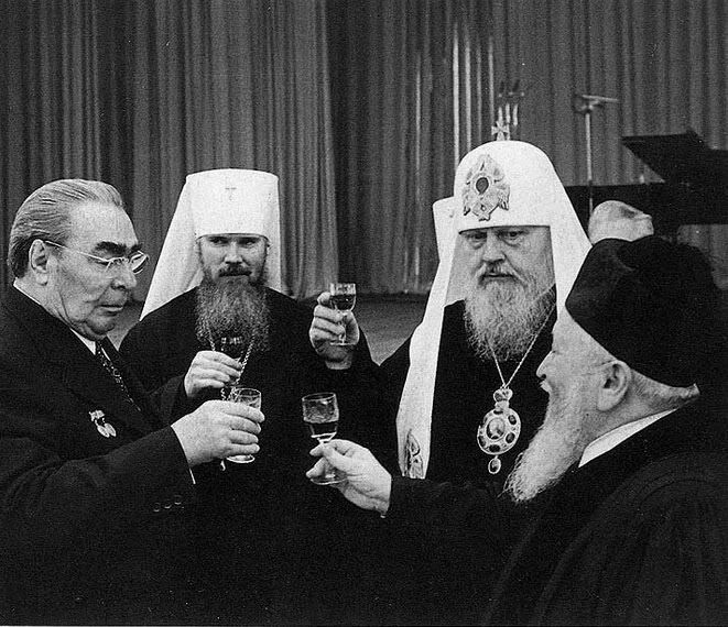 leonid-brezhnev-yakov-fishman-russi.jpg